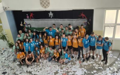 “Kad se prijatelji rastaju” – OSMAŠI PROSLAVILI ZADNJI DAN NASTAVE